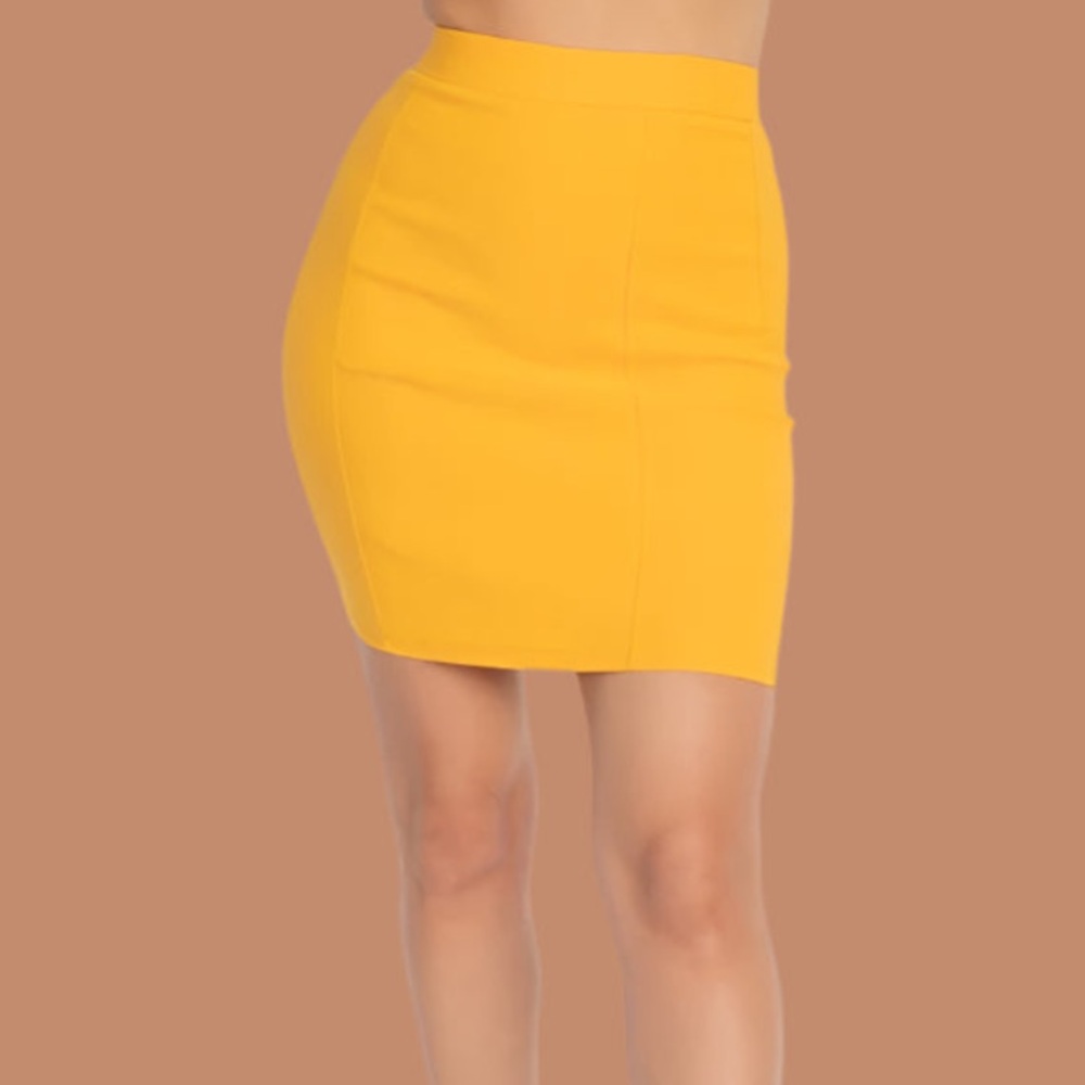 Yellow Mini Skirt Body control
NWT